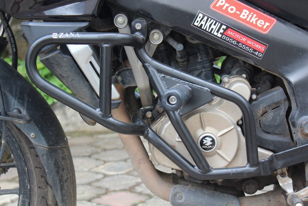 Pulsar ns best sale 200 engine guard